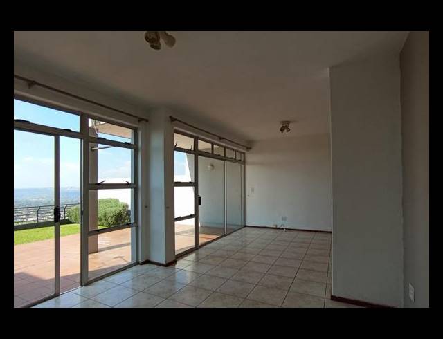 2 BEDROOM TOWNHOUSE FOR SALE IN NORTHCLIFF